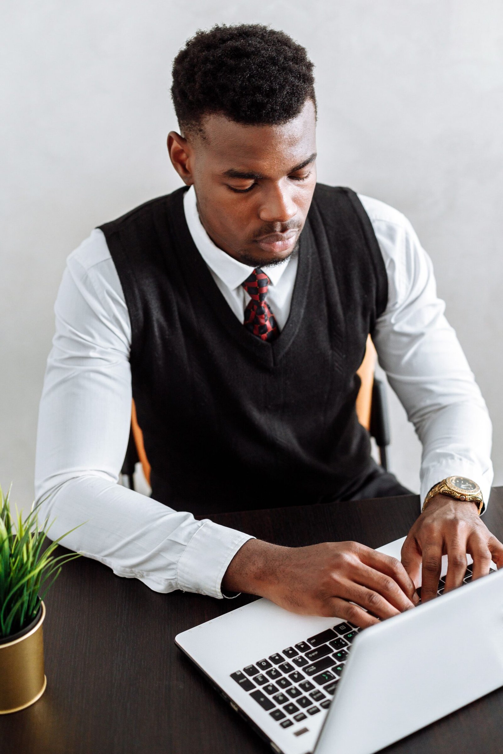 AI Is Changing the Workplace: How Can You Adapt Instead of Fear Losing Your Job?